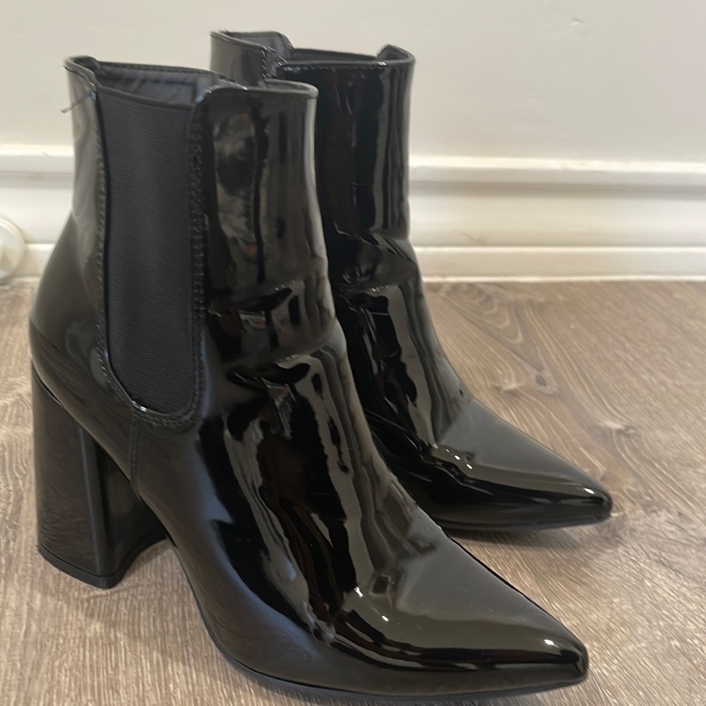 Patent leather pointed  toe ankle boots